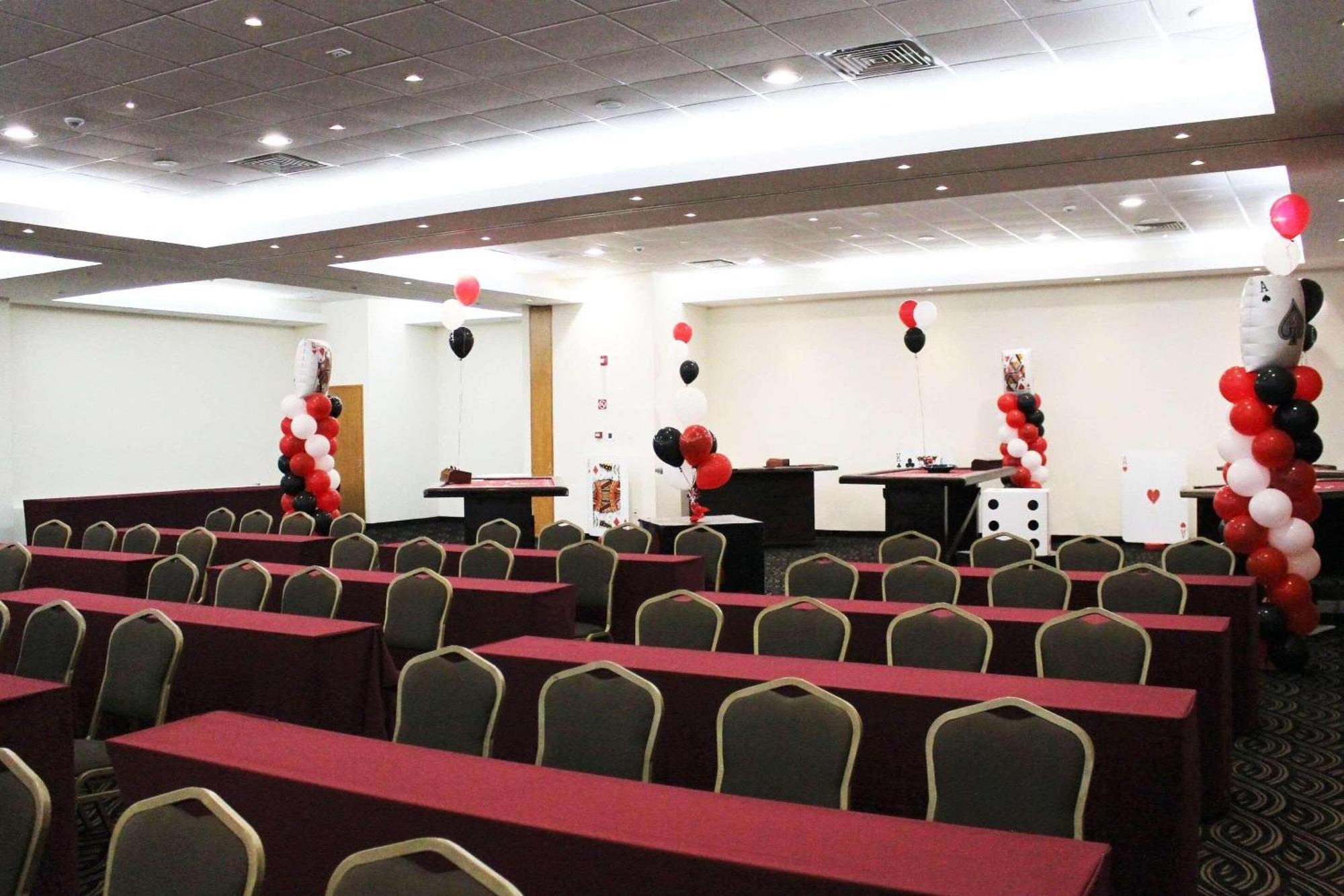 Radisson Poliforum Plaza Hotel León de los Aldamas Extérieur photo