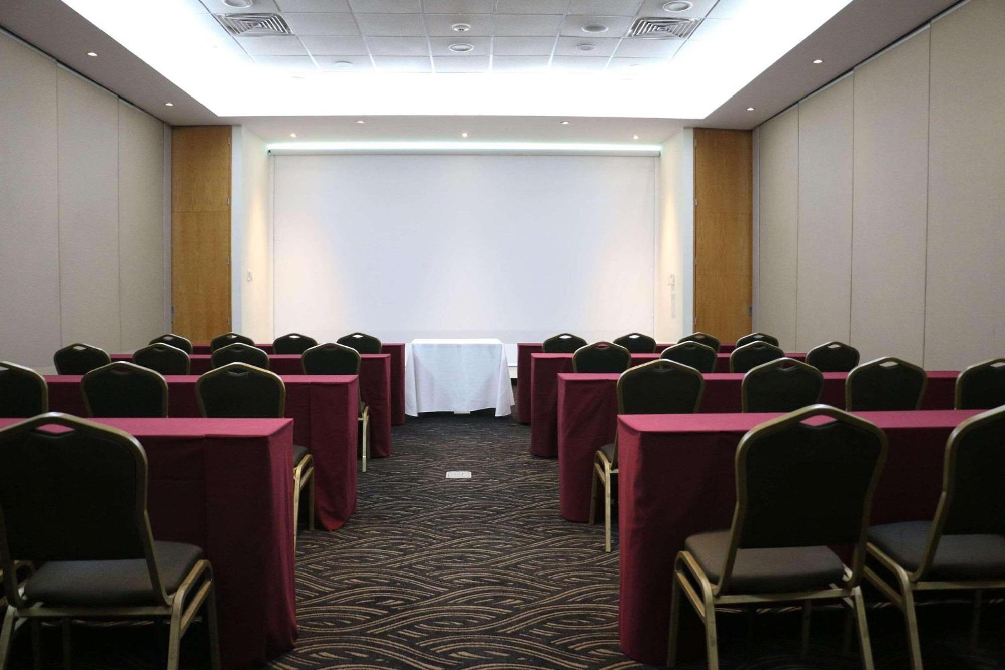 Radisson Poliforum Plaza Hotel León de los Aldamas Extérieur photo