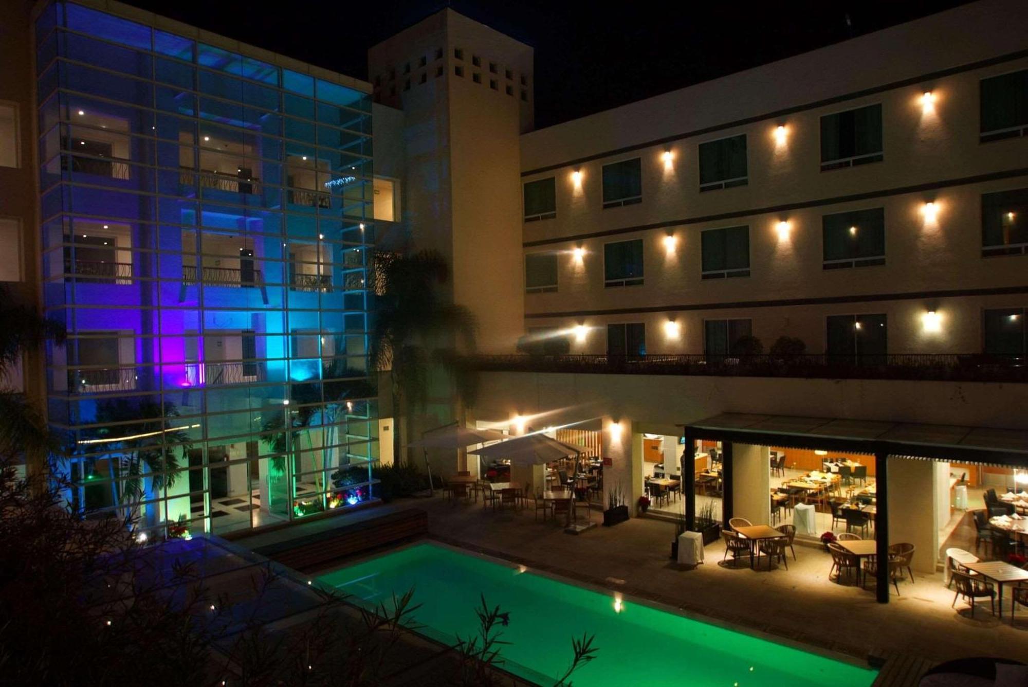 Radisson Poliforum Plaza Hotel León de los Aldamas Extérieur photo