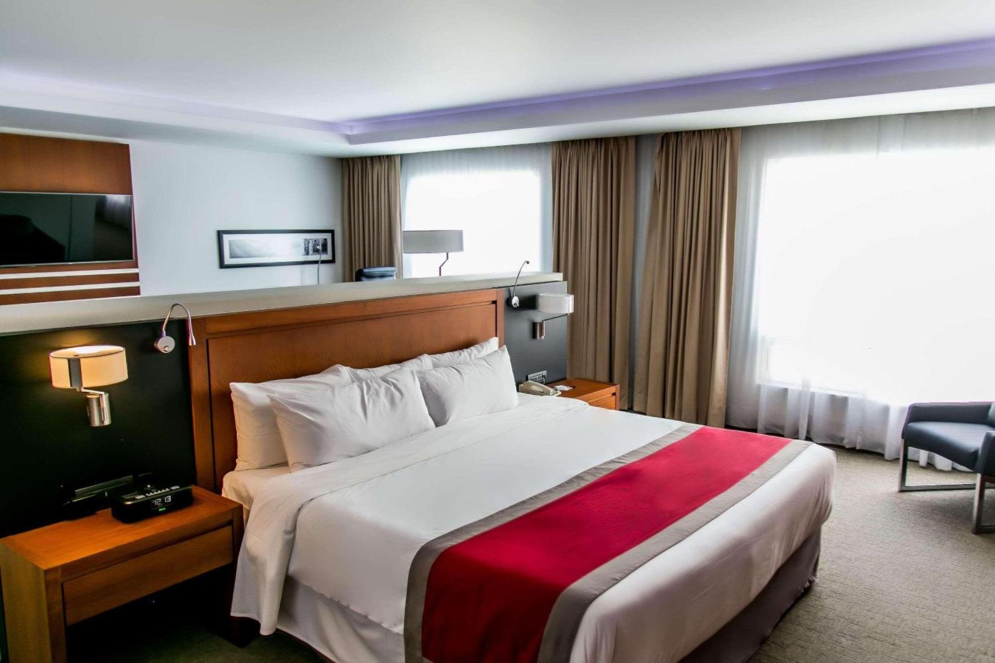 Radisson Poliforum Plaza Hotel León de los Aldamas Extérieur photo